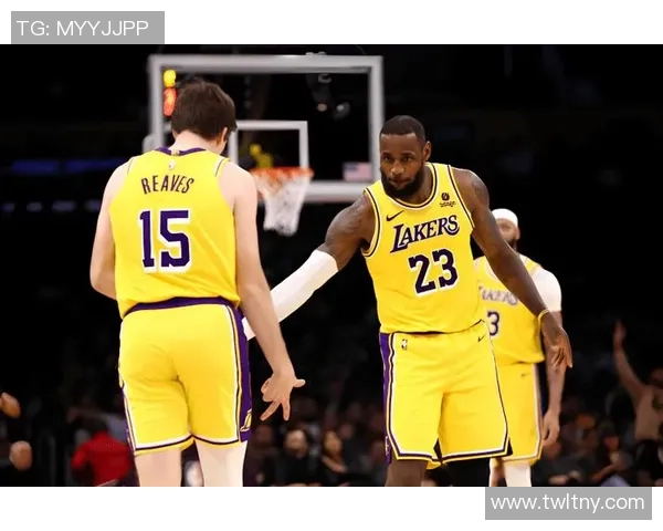 湖人对阵篮网直播即将开启球迷们准备好迎接精彩对决了吗