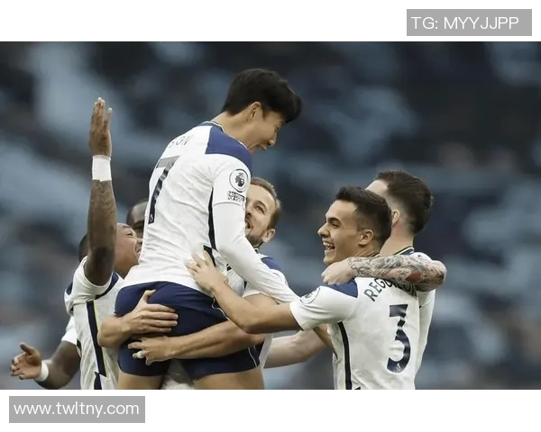 米美洲与圣克鲁的激烈对决揭示足球战术与团队精神的较量 米美洲与圣克鲁的激烈对决揭示足球战术与团队精神的较量